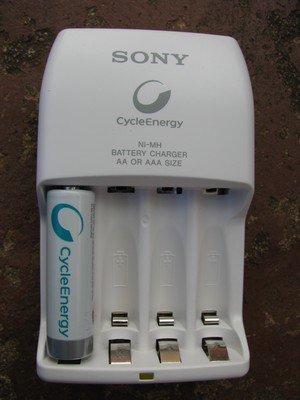 Review: Sony BCG-34HLD AA/AAA NiMH Charger - Chargers 